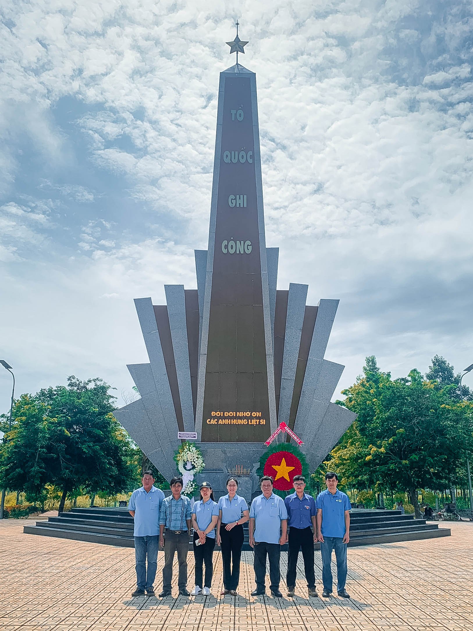 Lễ Dâng hương Kỷ niệm 77 năm Ngày Thương binh - Liệt sĩ (27/7/1947 - 27/7/2024)